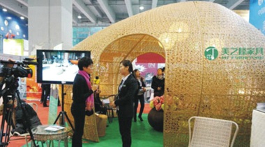 我司以制造休閑家具主要藤制家具為主，對(duì)比了幾家后，選擇與中擂公司合作，策劃團(tuán)隊(duì)提出了美家、美院、美之滕的定位，讓我們美之滕產(chǎn)品有了清晰的市場(chǎng)定位，期待與中擂公司一起成長(zhǎng)。